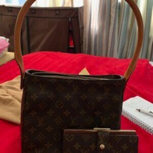 LOUIS VUITTON -authentic Looping Monogram Shoulder Bag and  Wallet